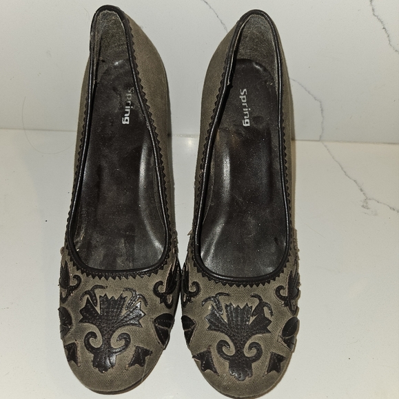 SPRING heels - Picture 2 of 3